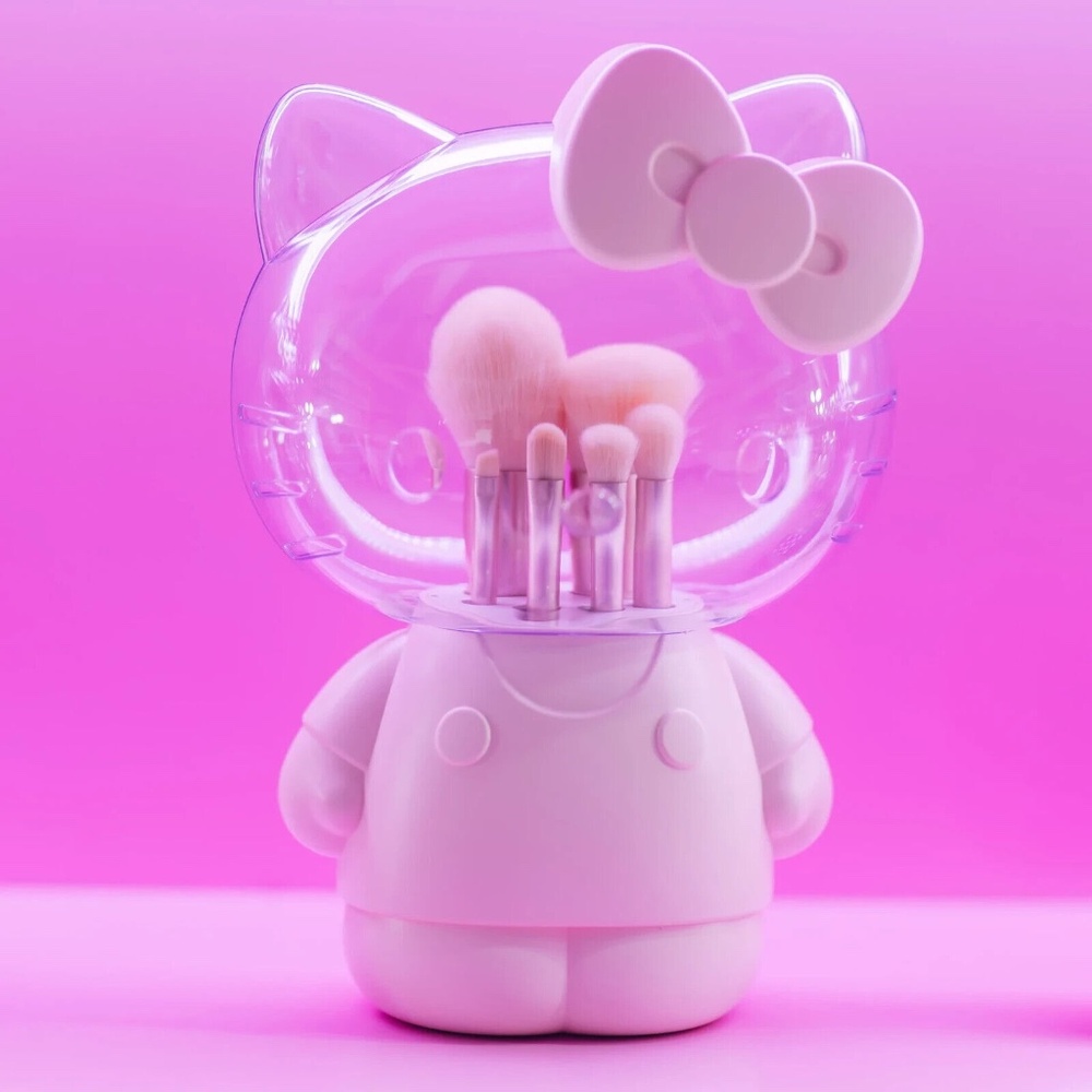NIB Hello Kitty Impressions 6 Pc Makeup Brush Gift Set W/Container Matte Pink